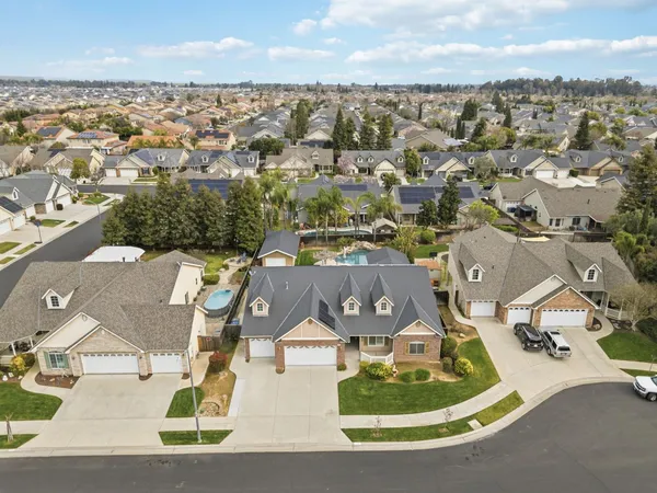 $715,000 | 1929 North Harvard Avenue, Clovis, CA 93619