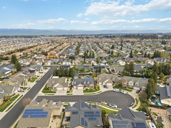 $715,000 | 1929 North Harvard Avenue, Clovis, CA 93619