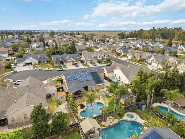 $715,000 | 1929 North Harvard Avenue, Clovis, CA 93619