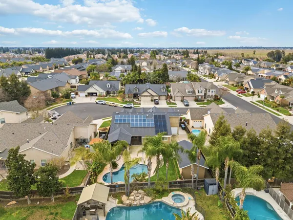 $715,000 | 1929 North Harvard Avenue, Clovis, CA 93619