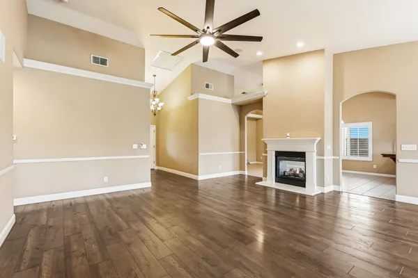 $715,000 | 1929 North Harvard Avenue, Clovis, CA 93619