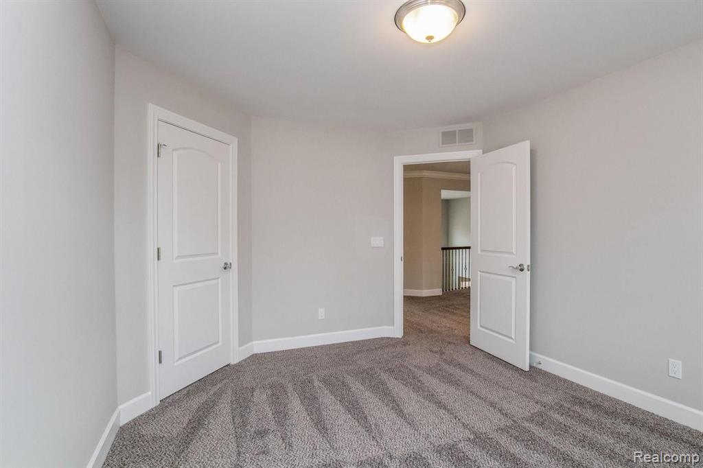 47639 Alpine Drive Novi, MI 48374 - Photo 28 of 36