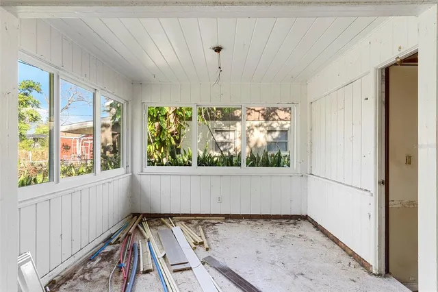 $379,000 | 2677 Martin Street, Sarasota, FL 34237