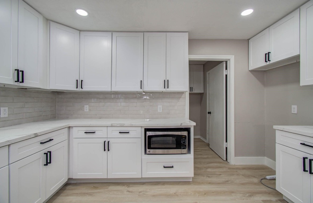 4735 Theall Road Houston, TX 77066 - Photo 11 of 38