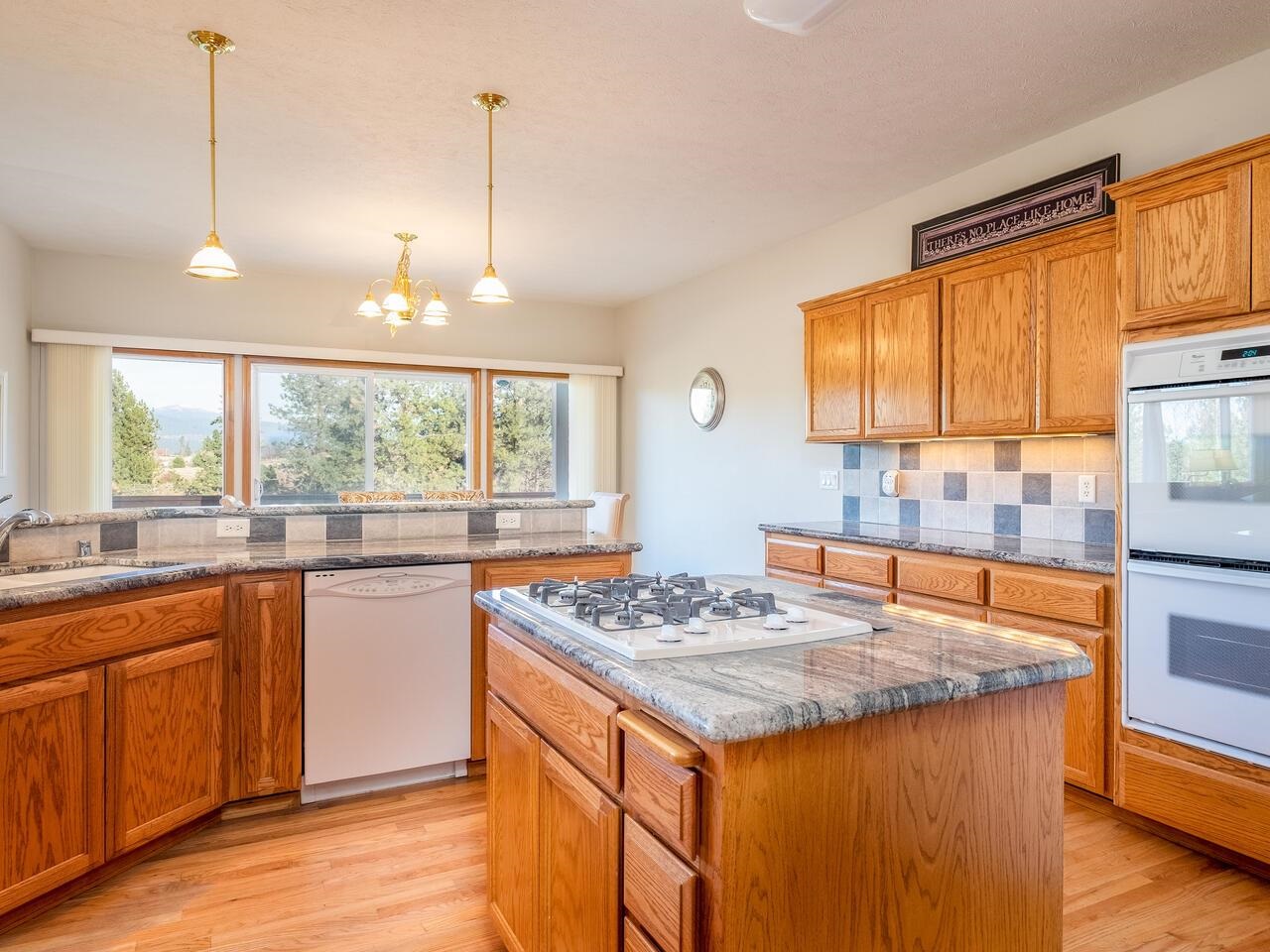 17015 North Sands Road Mead, WA 99021 - Photo 8 of 38