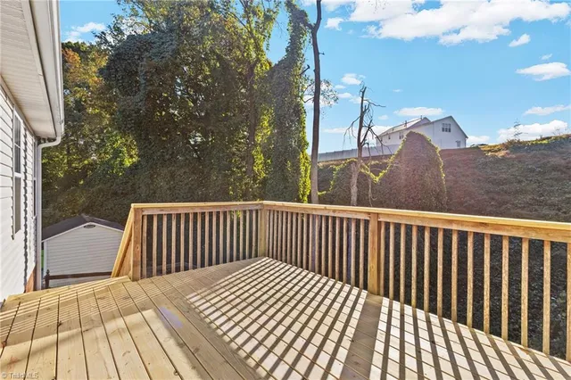 $330,000 | 156 Mallard View Lane, Winston-Salem, NC 27127