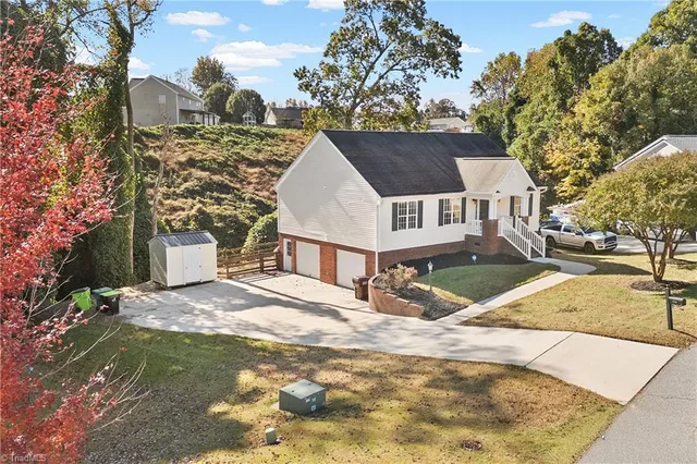 $330,000 | 156 Mallard View Lane, Winston-Salem, NC 27127