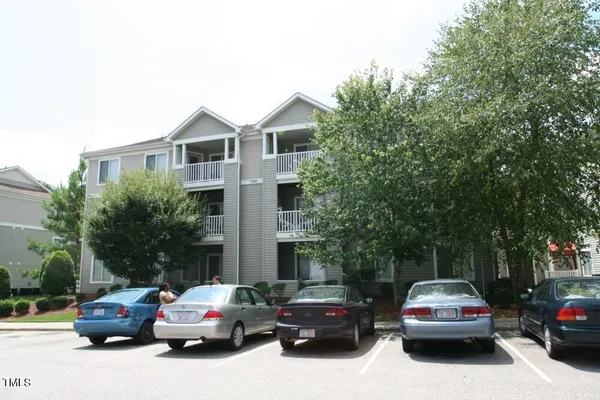 $650 | 1341 Crab Orchard Drive, Unit 301, Raleigh, NC 27606
