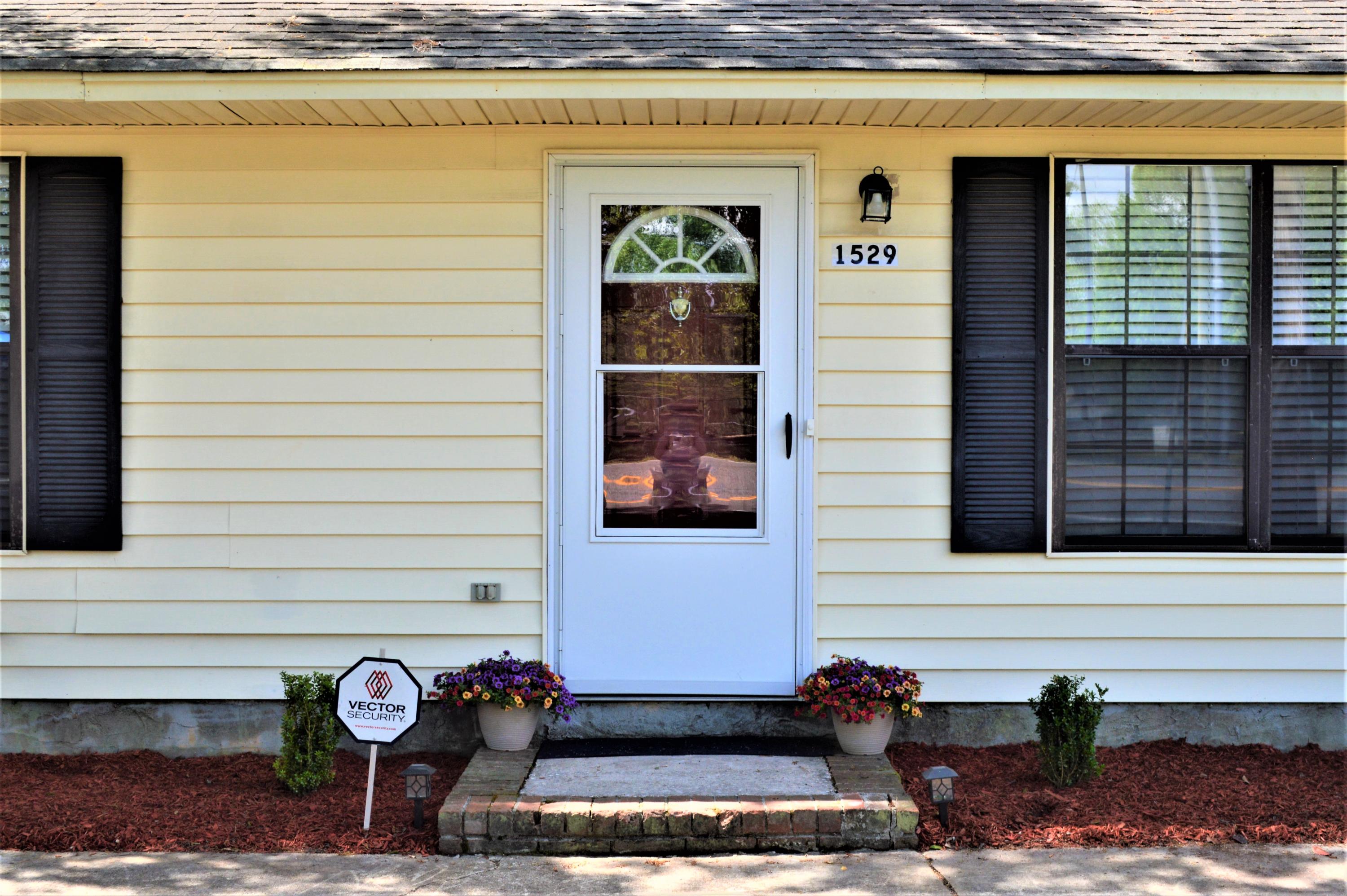 1529 Royle Road Summerville, SC 29486 - Photo 20 of 21 DSC_1559