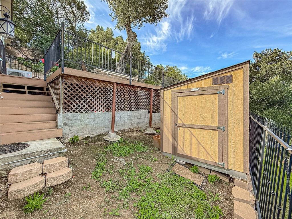 1059 Alta Vista Road Simi Valley, CA 93063 - Photo 25 of 30