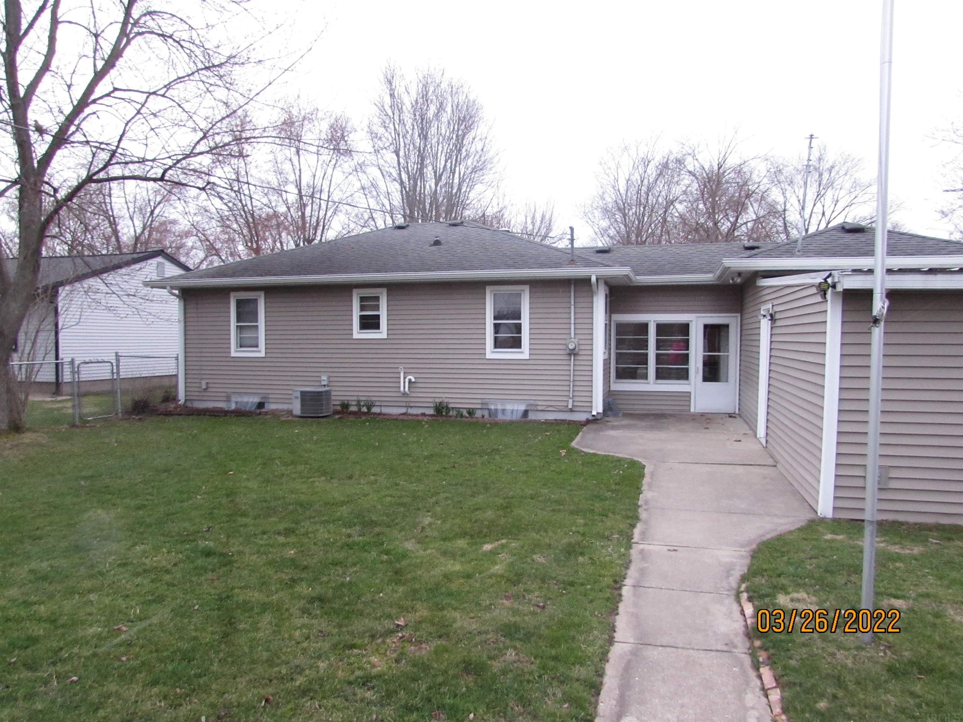 108 North Riverside Boulevard Goshen, IN 46526 - Photo 6 of 22 Gallery Image 6