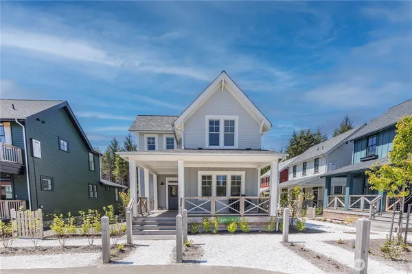 $929,000 | 441 East Compass Street, Pacific Beach, WA 98571