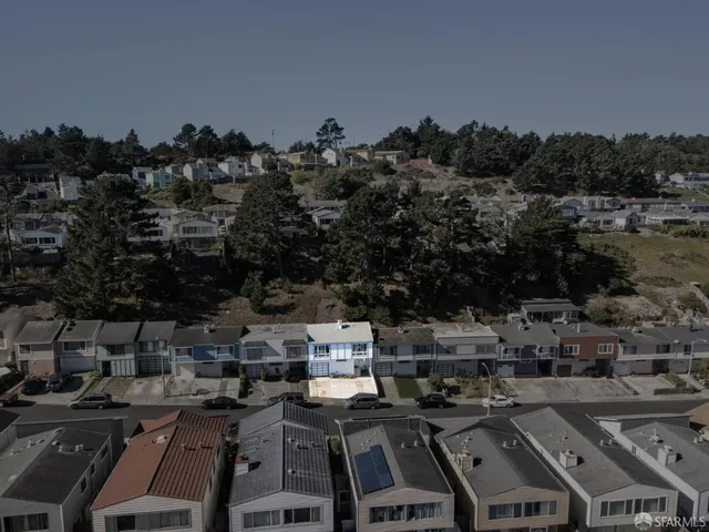 $900,000 | 74 Penhurst Avenue, Daly City, CA 94015