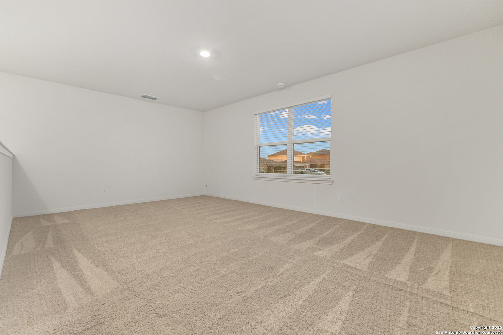 15102 Jetfire Von Ormy, TX 78073 - Photo 23 of 37 an empty room with windows