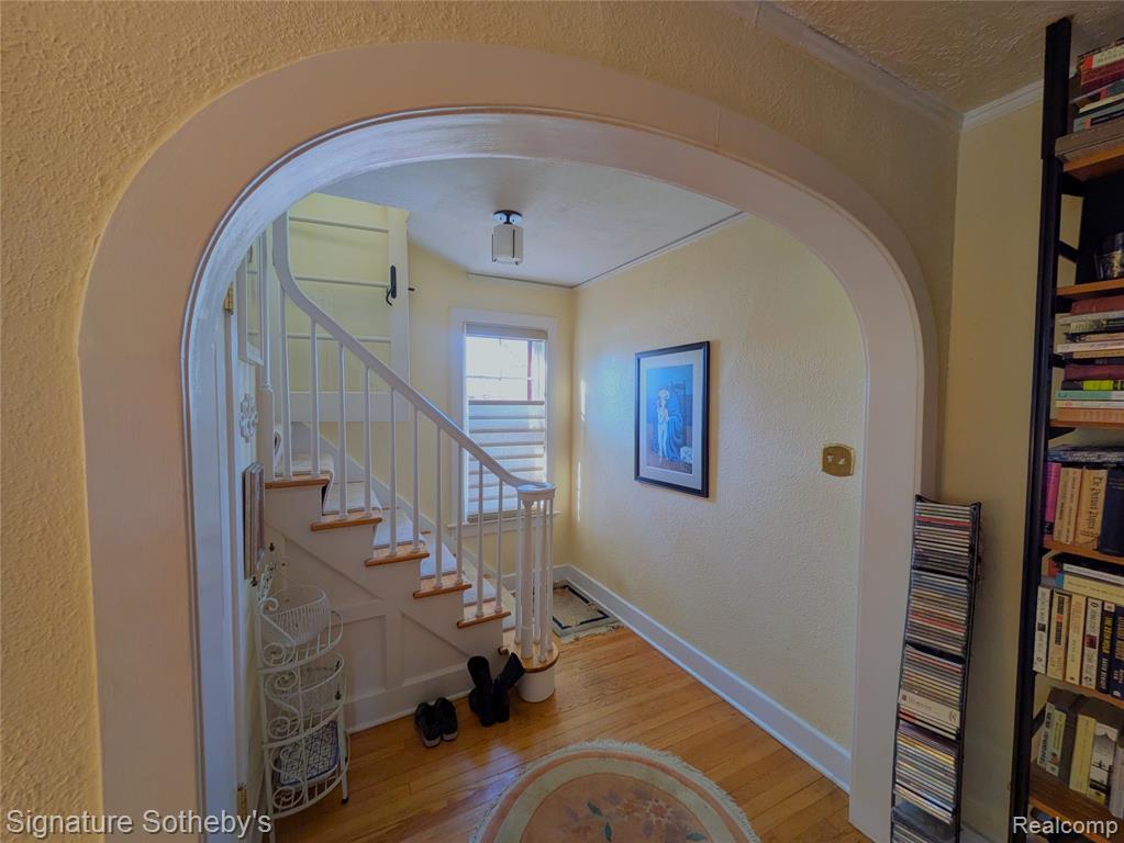 19470 Beverly Road Beverly Hills, MI 48025 - Photo 10 of 31