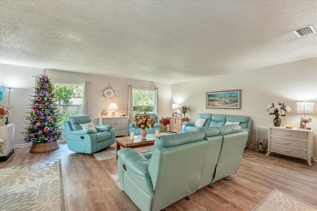10522 Southeast 146th Terrace Road Ocklawaha, FL 32179 - Photo 16 of 81