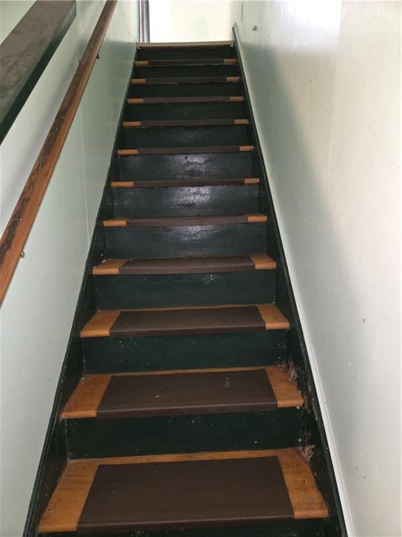 2509 Webster Avenue Pittsburgh, PA 15219 - Photo 14 of 19 a view of entryway