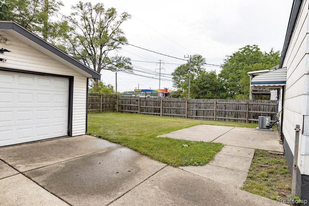8220 Rivard Avenue Warren, MI 48089 - Photo 19 of 19