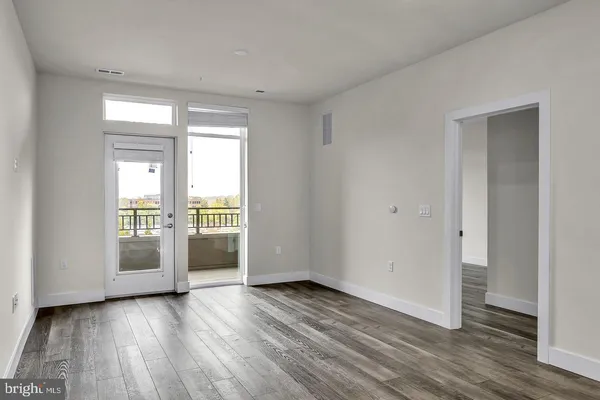 $3,950 | 1761 Old Meadow Road, Unit 413, McLean, VA 22102