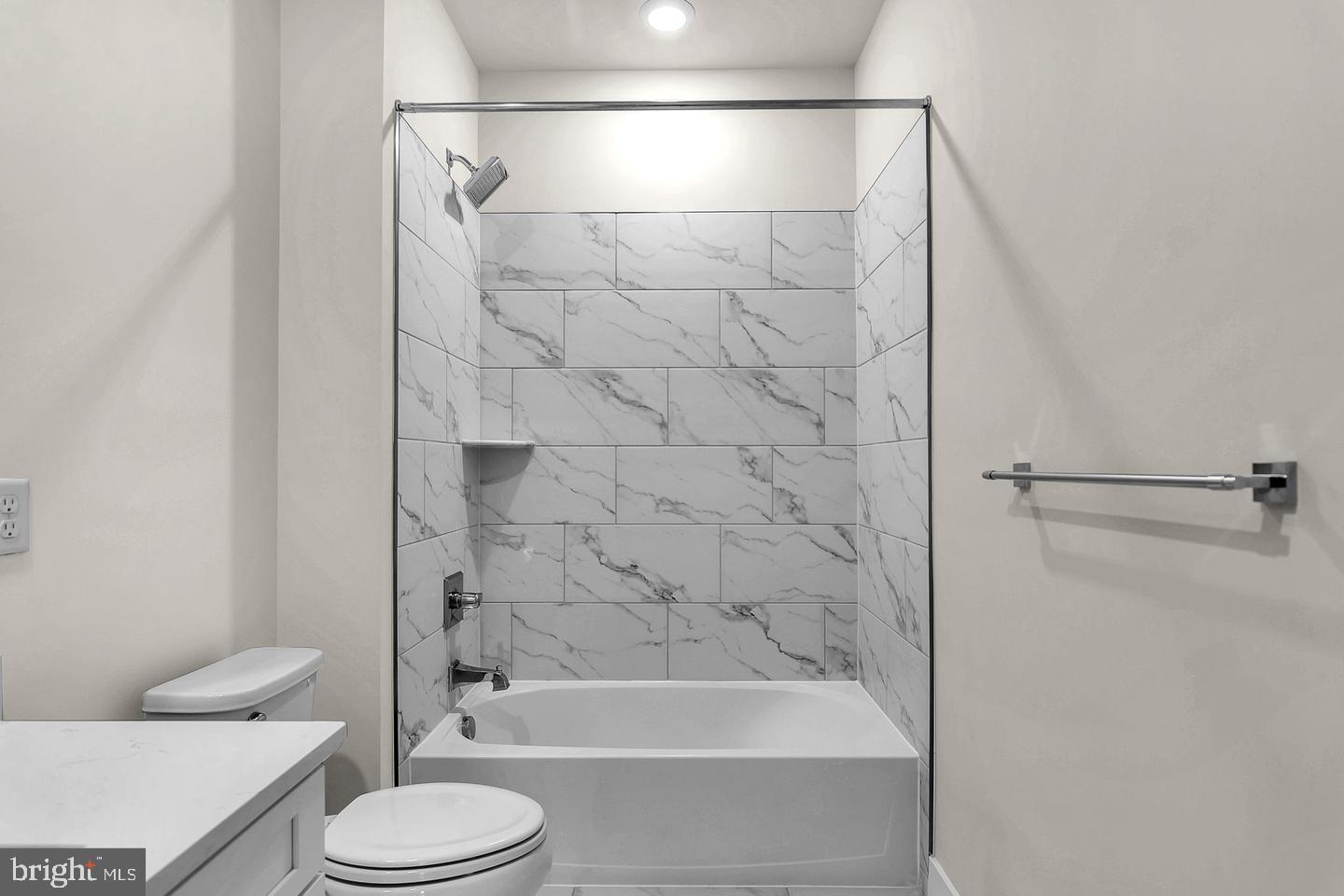 1761 Old Meadow Road, Unit 413 McLean, VA 22102 - Photo 14 of 31