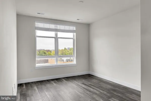 $3,950 | 1761 Old Meadow Road, Unit 413, McLean, VA 22102