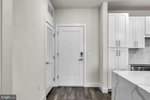 $3,950 | 1761 Old Meadow Road, Unit 413, McLean, VA 22102