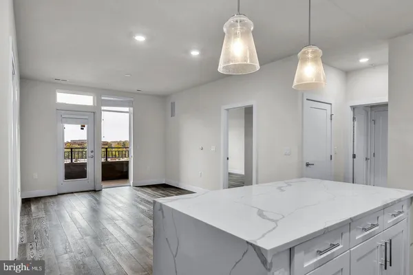 $3,950 | 1761 Old Meadow Road, Unit 413, McLean, VA 22102