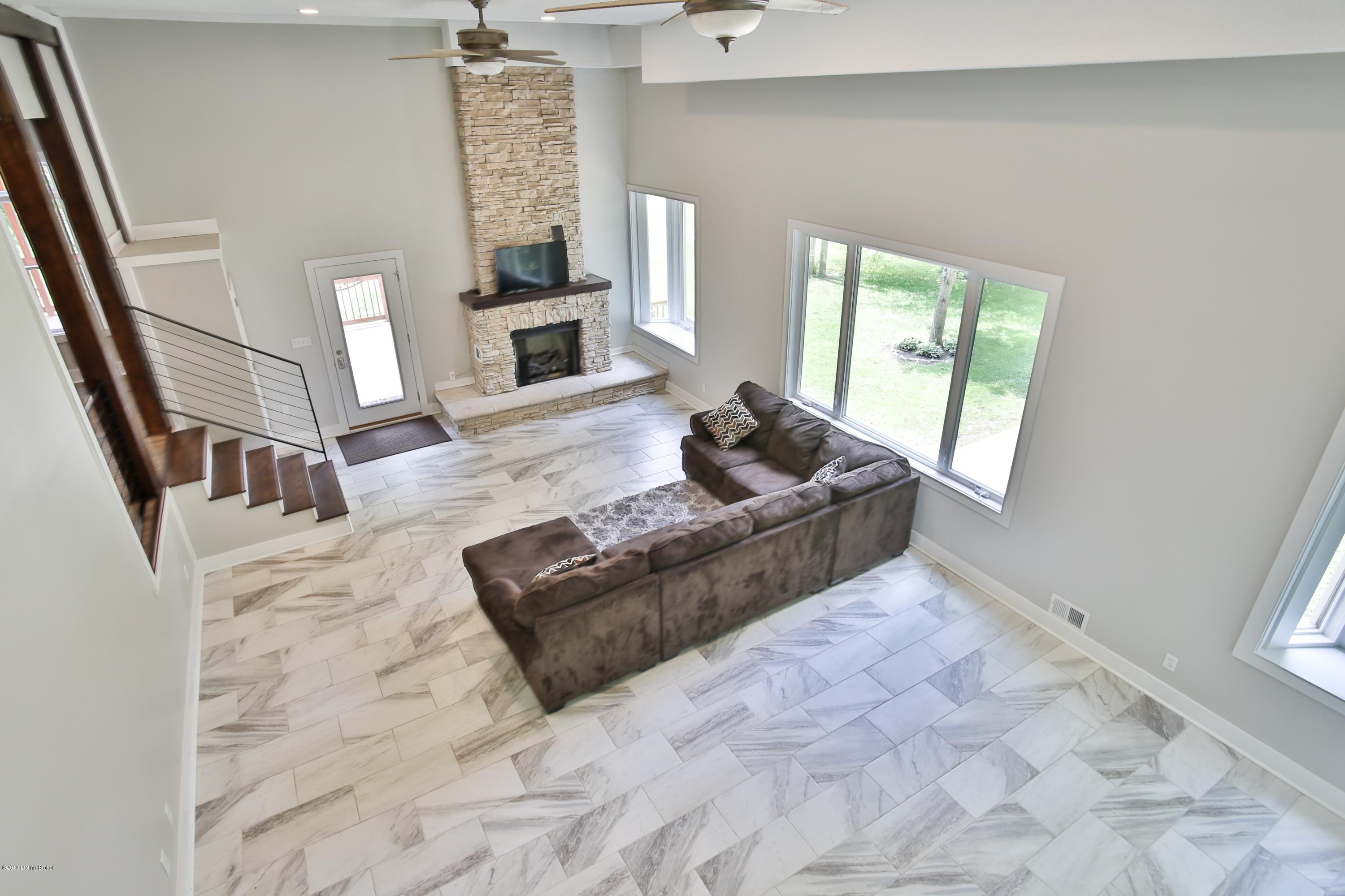 1605 Riverside Drive Prospect, KY 40059 - Photo 3 of 36 Huge great room wtih creekstone fireplace