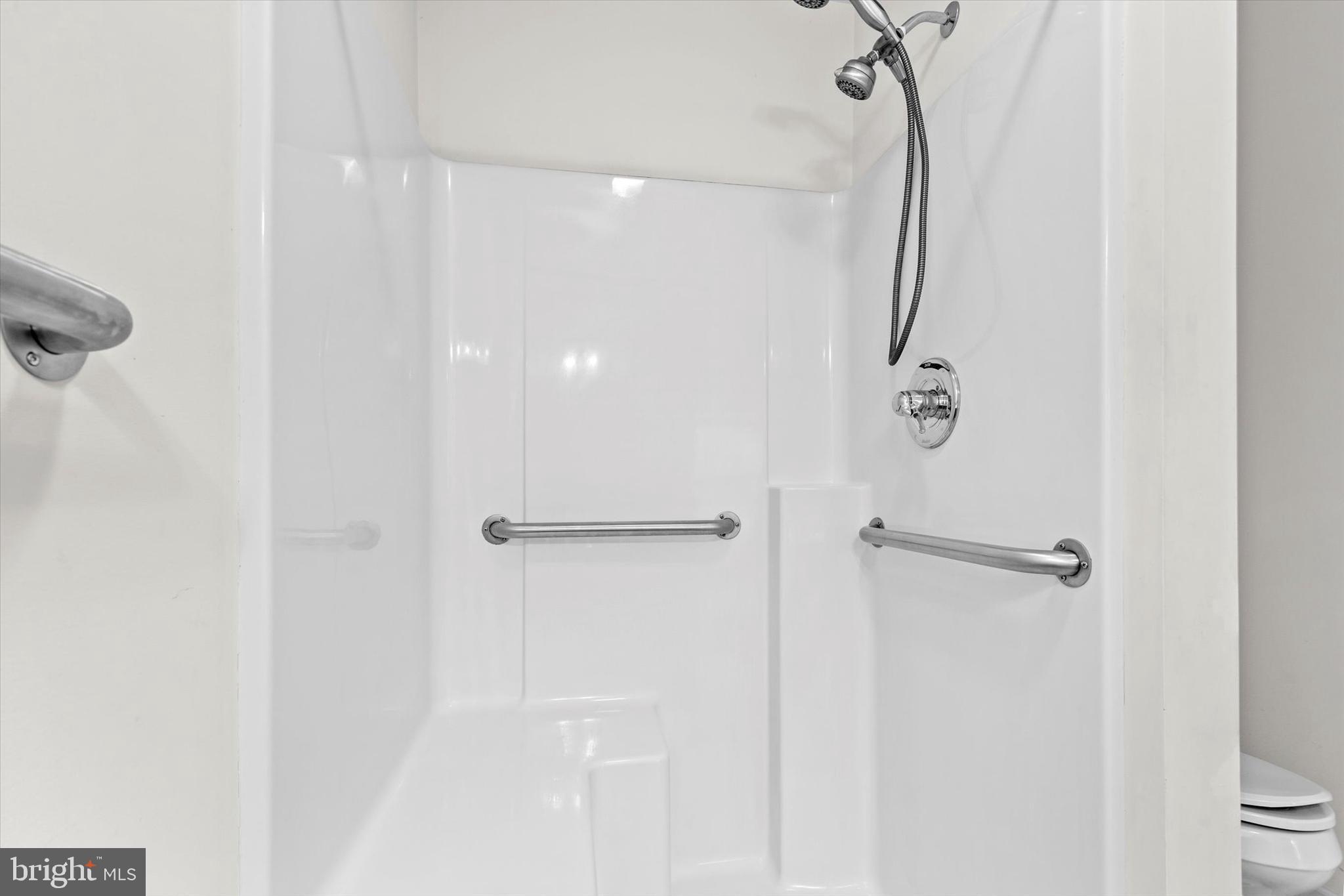 218 Equine Cove Red Lion, PA 17356 - Photo 19 of 24 a bathroom with a shower