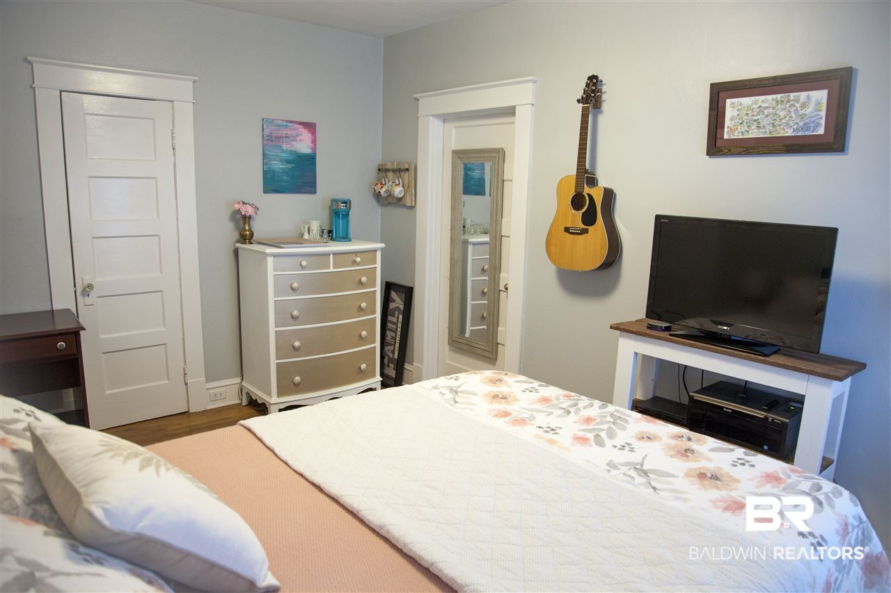 59 Westreetwood Street Mobile, AL 36606 - Photo 19 of 48 Staged 2nd Bedroom