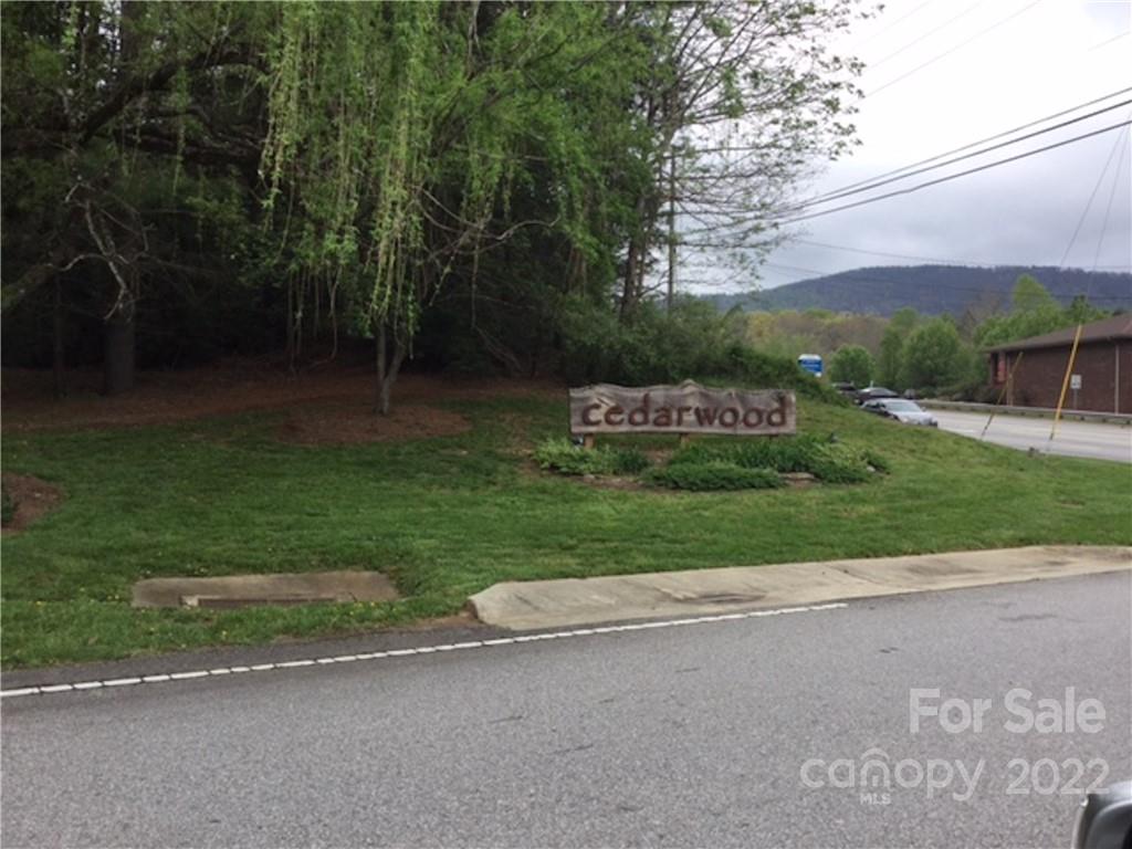 46 Cedar Summit Road Asheville, NC 28803 - Photo 5 of 8 Gallery Image 5