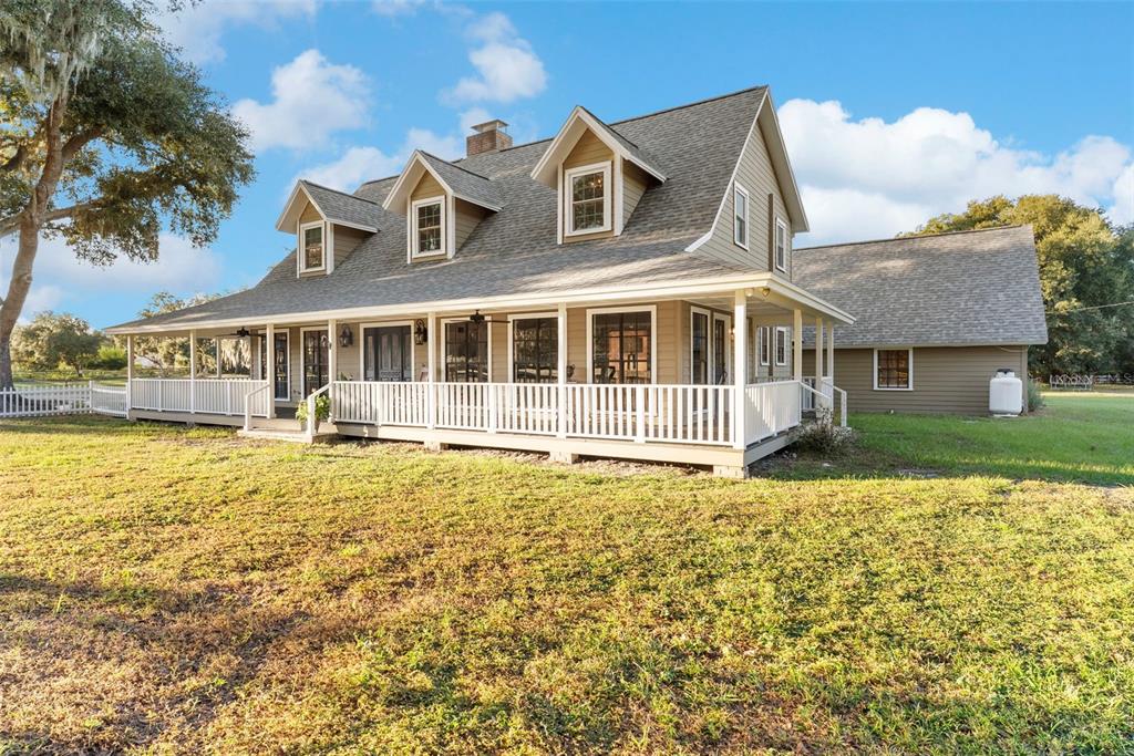 908 Pelote Cemetery Road Lithia, FL 33547 - Photo 6 of 77 Gallery Image 6