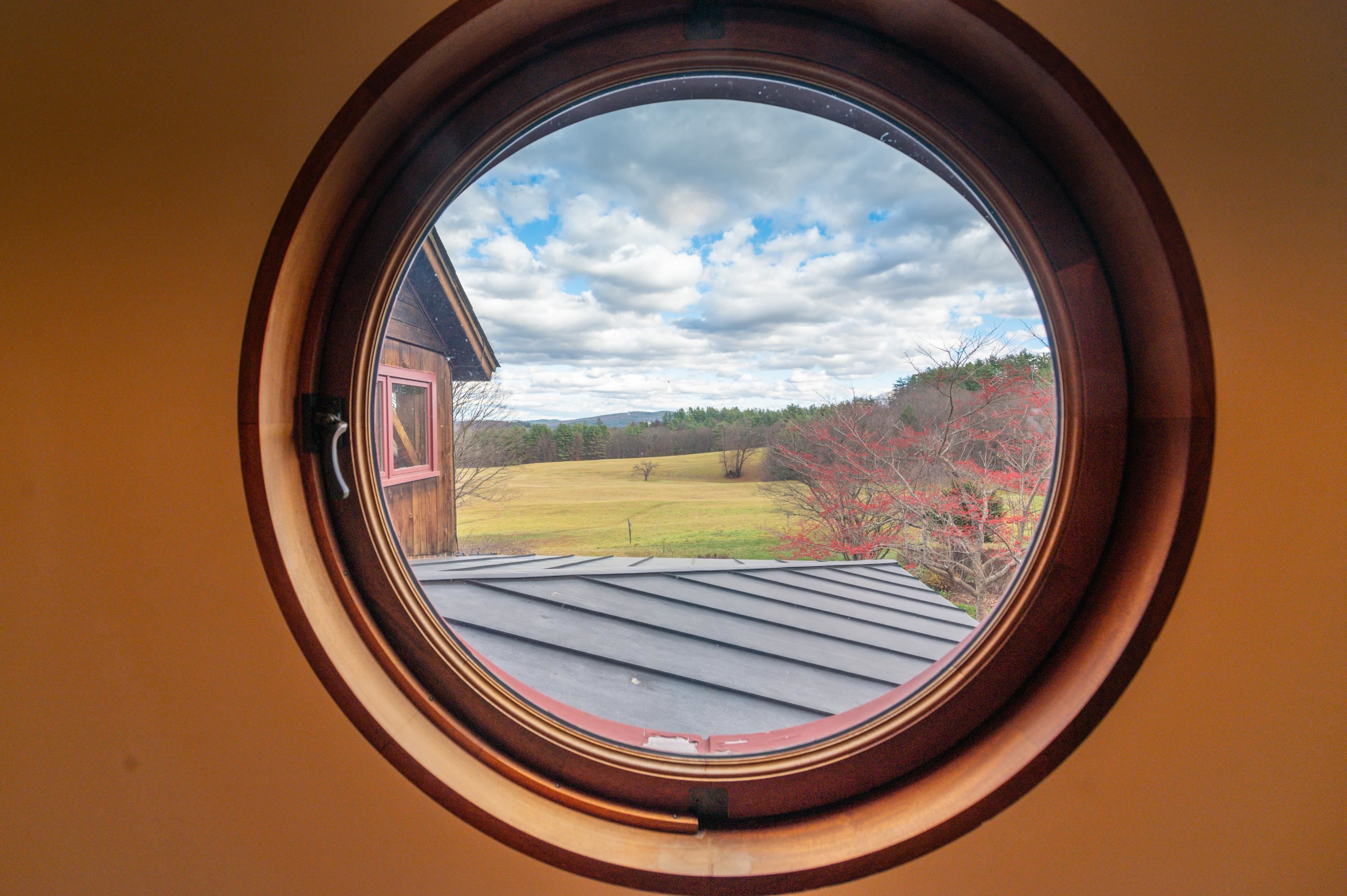 1324 Middle Road Dummerston, VT 05301 - Photo 17 of 54