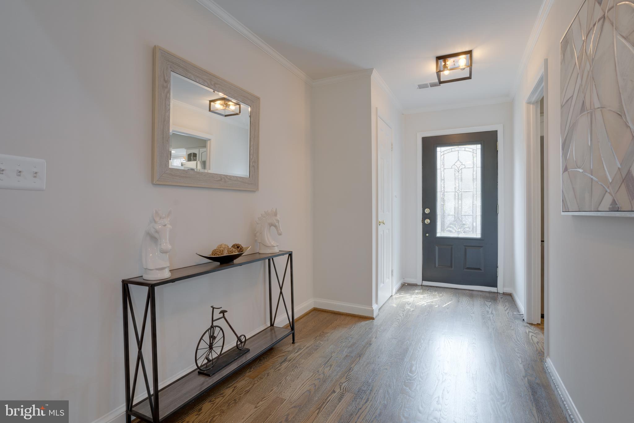 3863 Chain Bridge Road Fairfax, VA 22030 - Photo 3 of 61 Gallery Image 3