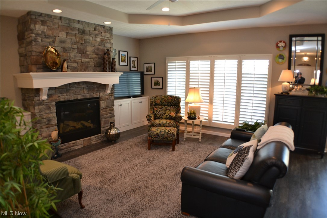 9052 Hummingbird Lane North Ridgeville, OH 44039 - Photo 5 of 34