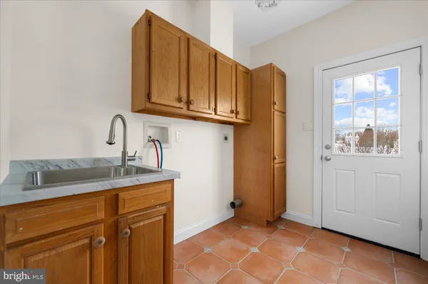 $895,000 | 817 Arrowhead Lane, Harleysville, PA 19438