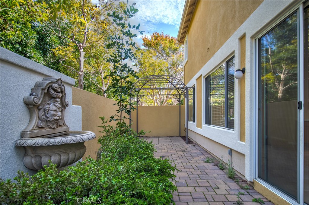 2 Altezza Irvine, CA 92606 - Photo 59 of 66 a front view of a house with garden