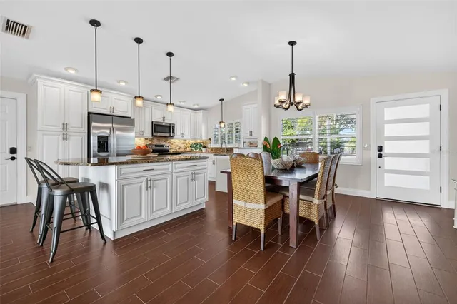 $1,250,000 | 333 La Hacienda Drive, Indian Rocks Beach, FL 33785