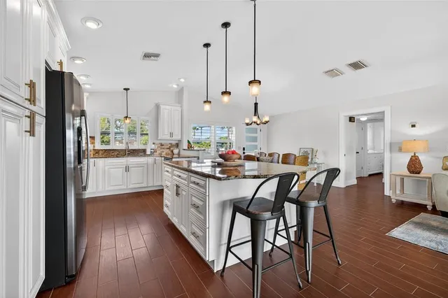 $1,250,000 | 333 La Hacienda Drive, Indian Rocks Beach, FL 33785