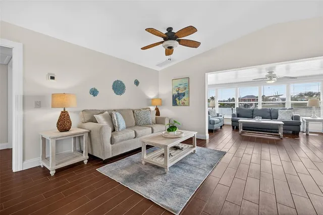 $1,250,000 | 333 La Hacienda Drive, Indian Rocks Beach, FL 33785