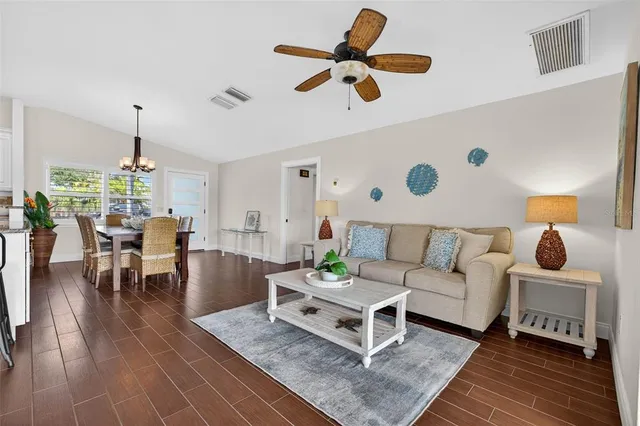 $1,250,000 | 333 La Hacienda Drive, Indian Rocks Beach, FL 33785