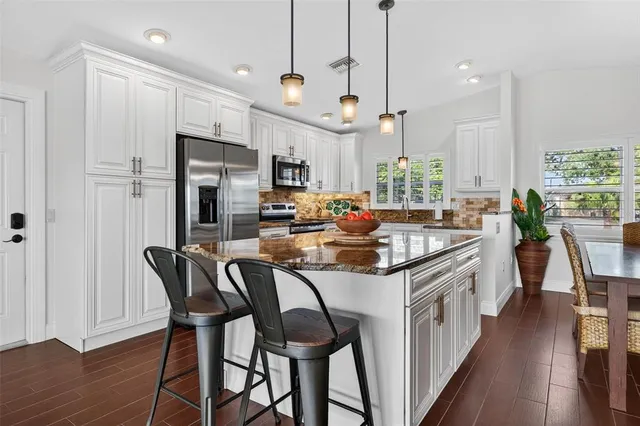 $1,250,000 | 333 La Hacienda Drive, Indian Rocks Beach, FL 33785