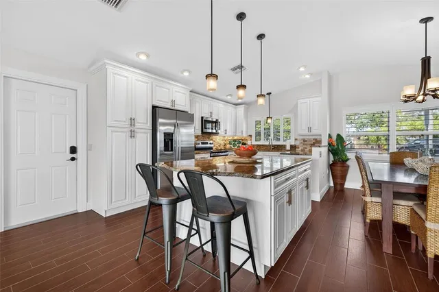 $1,250,000 | 333 La Hacienda Drive, Indian Rocks Beach, FL 33785