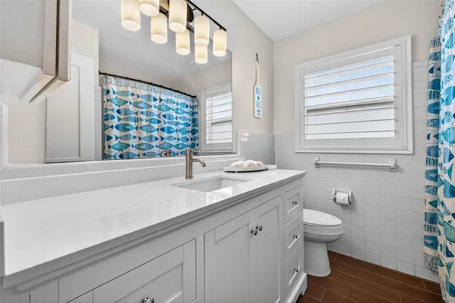 $1,250,000 | 333 La Hacienda Drive, Indian Rocks Beach, FL 33785