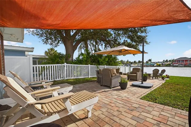 $1,250,000 | 333 La Hacienda Drive, Indian Rocks Beach, FL 33785