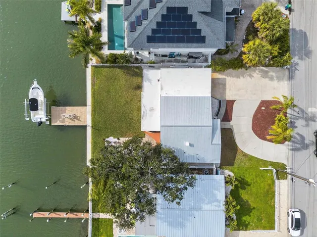 $1,250,000 | 333 La Hacienda Drive, Indian Rocks Beach, FL 33785