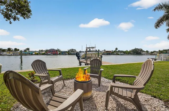 $1,250,000 | 333 La Hacienda Drive, Indian Rocks Beach, FL 33785