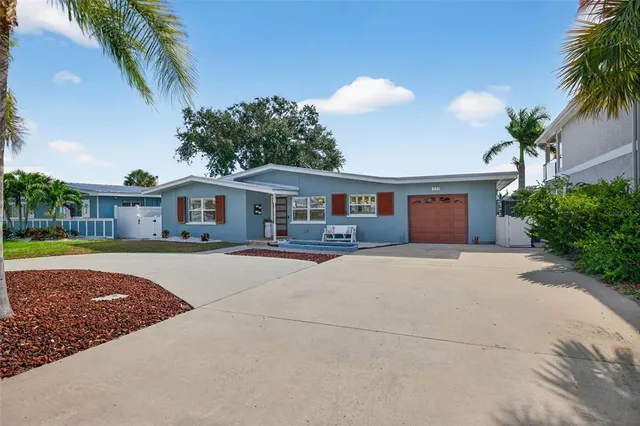 $1,250,000 | 333 La Hacienda Drive, Indian Rocks Beach, FL 33785