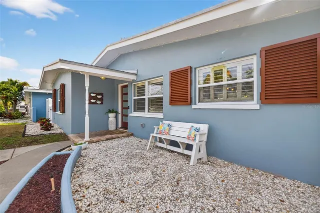 $1,250,000 | 333 La Hacienda Drive, Indian Rocks Beach, FL 33785