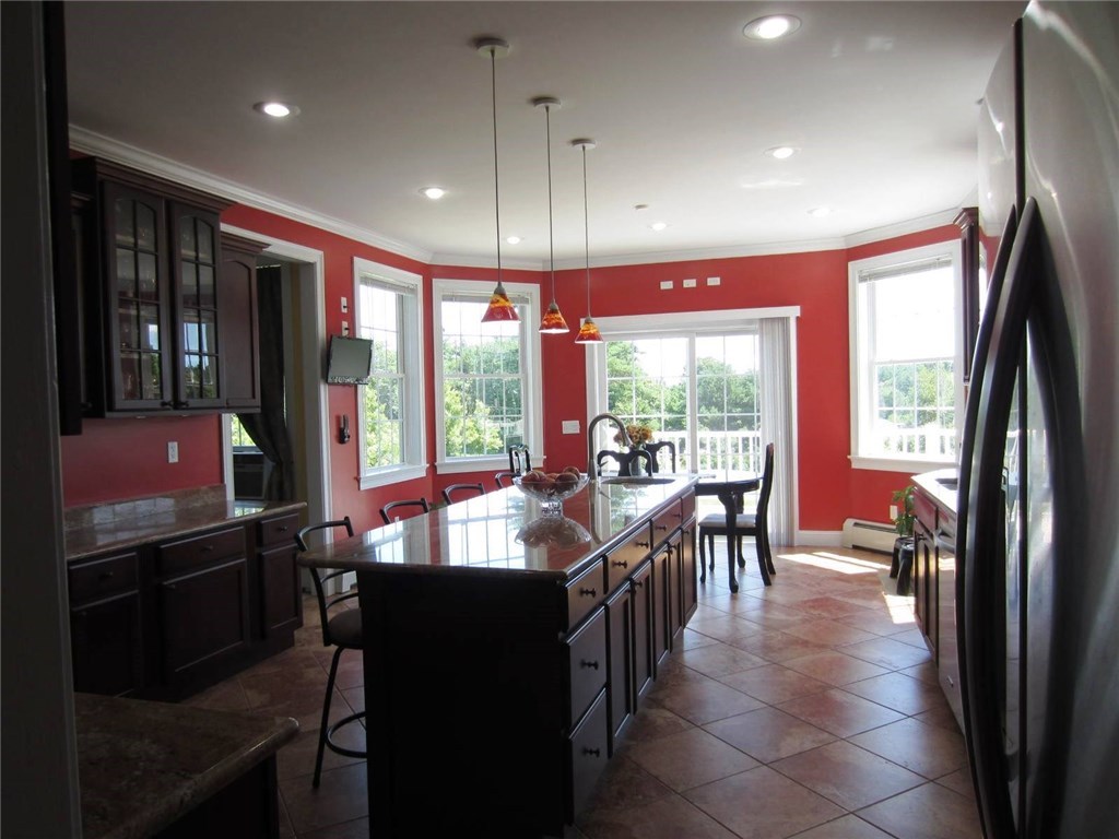 205 Colvintown Road Coventry, RI 02831 - Photo 12 of 40 Kitchen